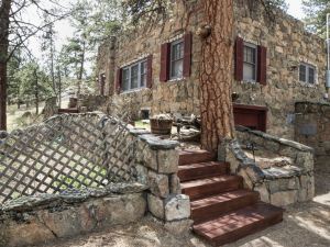 Stonehaven Home - Perfect for Family Getaway 3 Bedroom Cabin