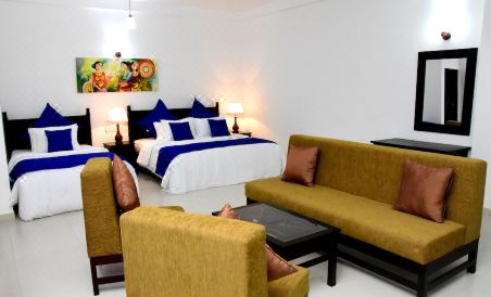 Blue Spring Hotel - Housity
