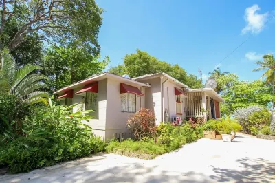 Whitecaps by Bluescape Hotels near Mullins Bay