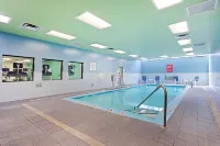 Holiday Inn Express HAUPPAUGE-LONG ISLAND by IHG - Pools