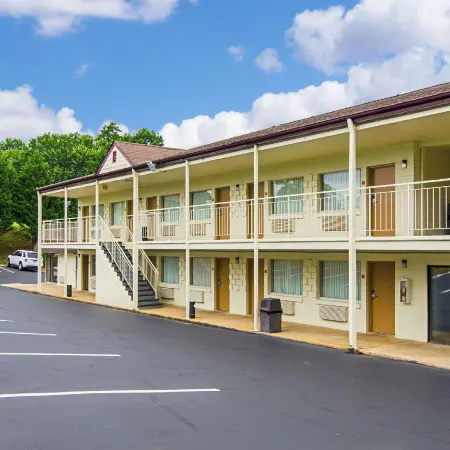 Brentwood Inn & Suites - Lynchburg