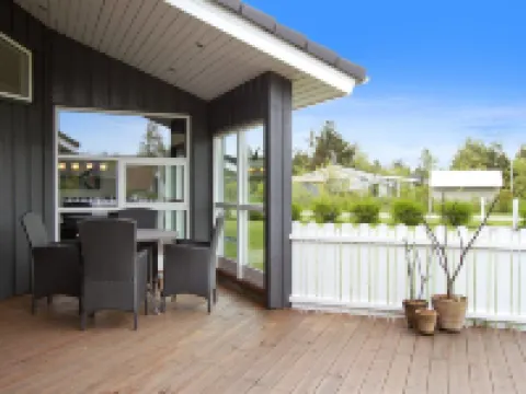 "Jannic" - 300m to the Fjord