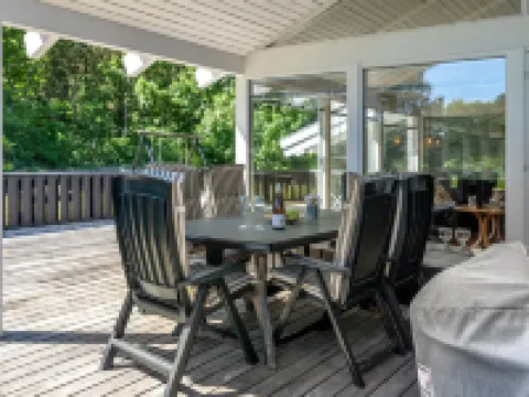 "Harriet" - 800m from the Sea