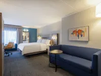 Holiday Inn Express & Suites GREENSBORO-(I-40 @ WENDOVER) by IHG - 3-Star