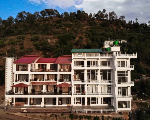 Stonewood Hotel 라닉헷 호텔