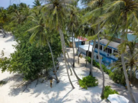 Batuta Maldives Surf View Hotels in Thulusdhoo