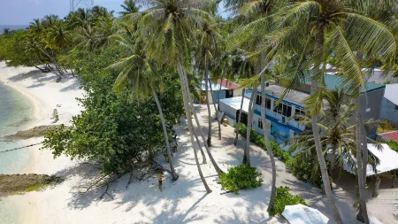 Batuta Maldives Surf View