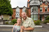 Bryn Woodlands House Hotel di Llanddulas and Rhyd-y-Foel