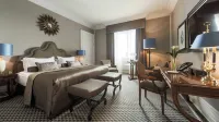 Althoff Grandhotel Schloss Bensberg Отели рядом с достопримечательностью «St. Laurentius»