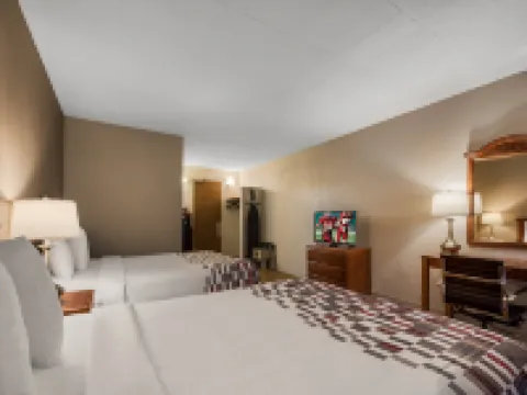 Red Roof Inn & Suites Newark - University Hotels in Newark