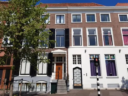 Will & Tate City Stay Отели рядом с достопримечательностью «Grote Kerk»