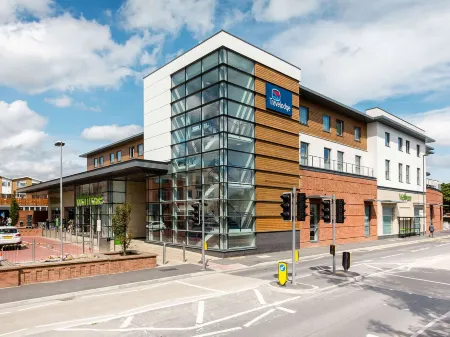 Travelodge Egham Отели в г. Раннимид Дистрикт