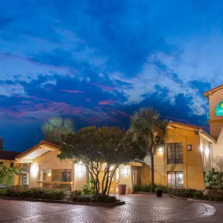 La Quinta Inn by Wyndham San Antonio Market Square Отели рядом с достопримечательностью «Центр города - Набережная»
