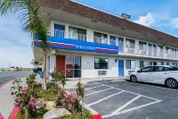 Motel 6 Lost Hills, CA