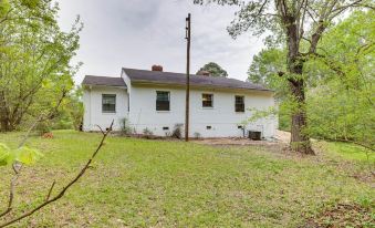 Cozy Tuskegee Home - 20 Mi to Auburn University!