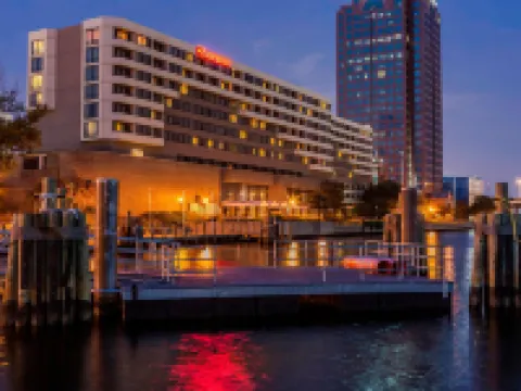 โรงแรมเชอราตัน นอร์ฟอล์ก วอเตอร์ไซด์ โรงแรมในนอร์ฟอล์ก