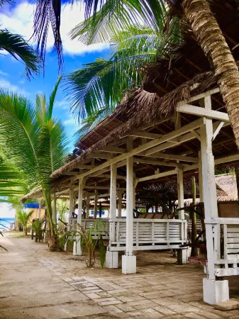 Dubay Panglao Beachfront Resort Отели рядом с достопримечательностью «Либаонг Уайт Бич»