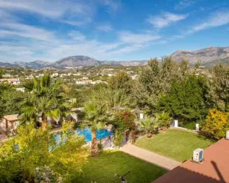 Hotel Tossal d'Altea โรงแรมในAltea