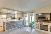 8 Mi to Dtwn Denver: Wheat Ridge Gem w/ Patio