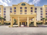 La Quinta Inn & Suites by Wyndham San Antonio Downtown Hotels near San Fernando Cathedral