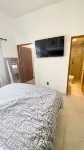 Beautifully Renovated 1 Bed Guest House - Walk to Everything - Roof Top Patio