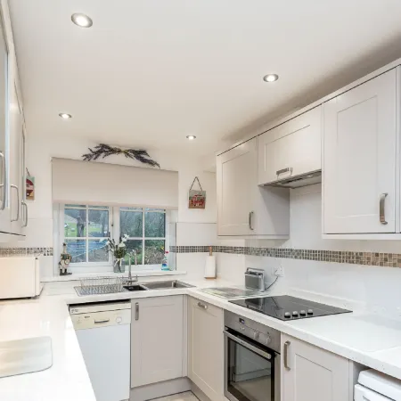 Thrift Cottage Hotels in Looe