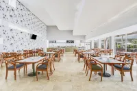 託雷翁畫廊嘉年華飯店