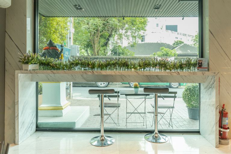 1. 하이드 파크 호..