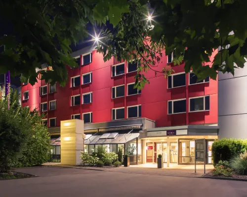 Mercure Hotel Koeln West Отели рядом с достопримечательностью «Станция метро Mohnweg»