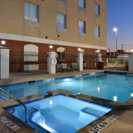 Holiday Inn Express & Suites ROYSE CITY - ROCKWALL by IHG