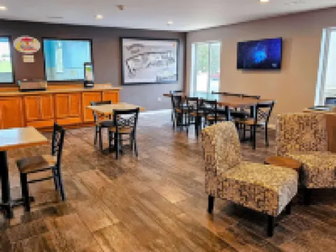 Super 8 by Wyndham Cloverdale IN Hotels in Cloverdale