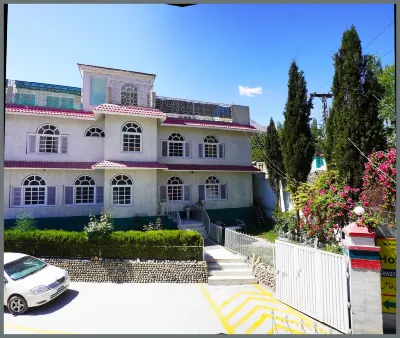 Hotel Dewanekhas Skardu