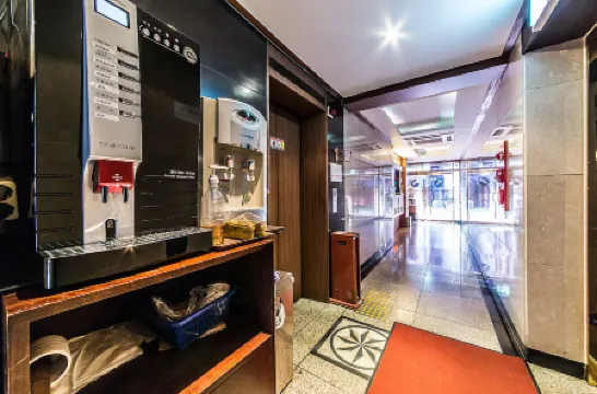 Incheon (Sinpo) with Отели рядом с достопримечательностью «Songwol-dong Fairy Tale Village»