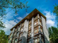 The Golden Crest โรงแรมใกล้สนามกีฬา Palzor