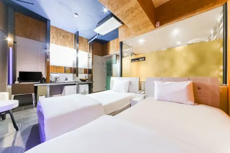 Youngcheon Lime Отели рядом с достопримечательностью «Auno Feliz Glamping»