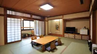 Obokekyo Mannaka Hotels in Miyoshi