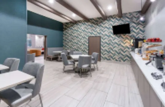 La Quinta Inn & Suites by Wyndham Santa Rosa