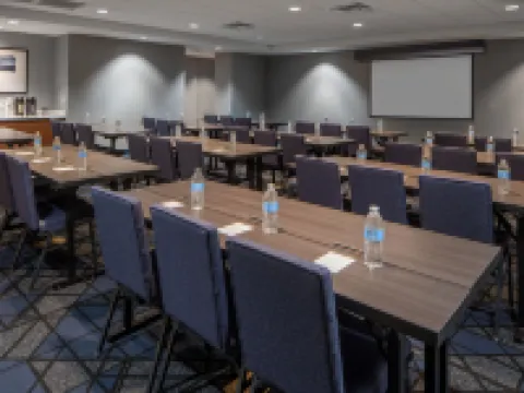 Courtyard Decatur Hotels in Decatur