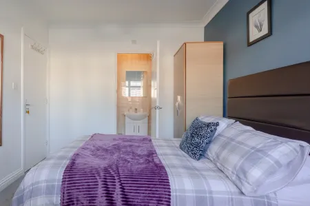 Apple House Wembley -Double Ensuite Отели в г. Барнет