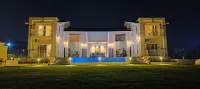 Isola Luxury Farm Suites Các khách sạn ở Gangavhare