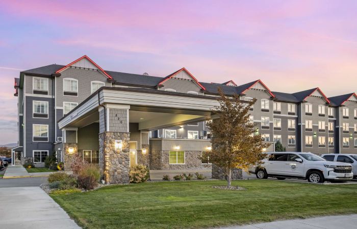 Best Western Plus Peppertree Inn at Omak