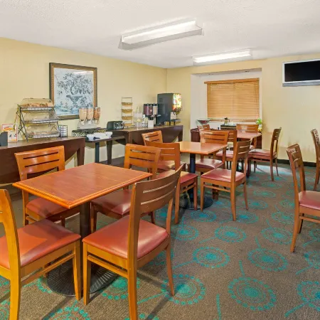 Microtel Inn & Suites by Wyndham Atlanta Airport