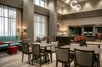 Hampton Inn by Hilton Wichita Northwest - Parkplatz