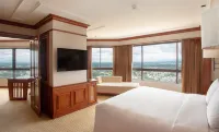 Centara Riverside Hotel Chiang Mai Hotels in Charoenmueng