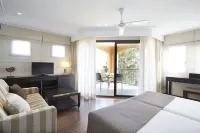 Insotel Fenicia Prestige Suites & Spa Hotels in Cala Llonga