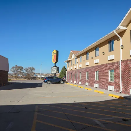 Super 8 by Wyndham Gallup
