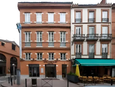 Hotel Ours Blanc - Centre Hotels near Pierre Goudouli Garden