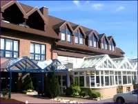 Hotel Elisenhof Mönchengladbach Hotels in der Nähe von Friedhof Lürrip 1888 - 1956