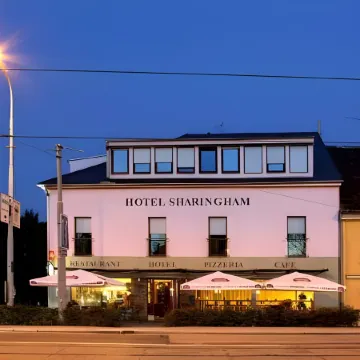 Hotel Sharingham Отели рядом с достопримечательностью «Замок Шпильберк»