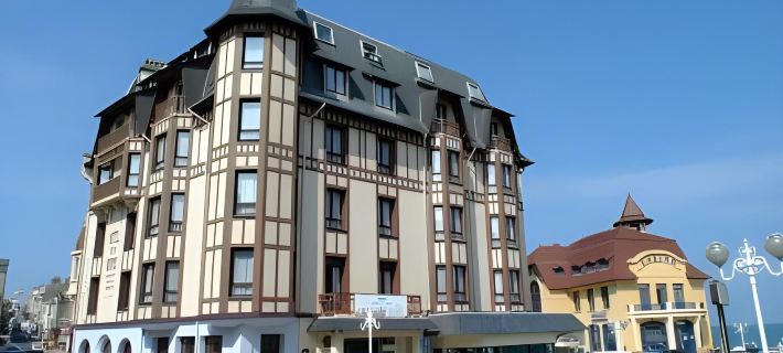 Hotel des Bains Hotels in Manche
